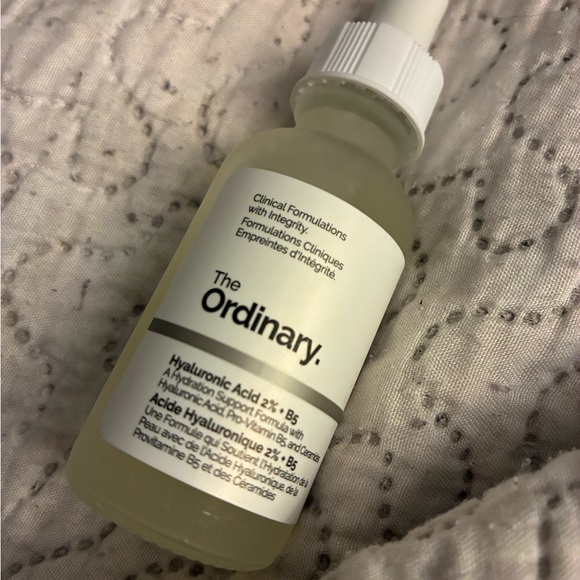The Ordinary Other - The Ordinary Hyaluronic Acid 2% + B5 Serum - Clear and White